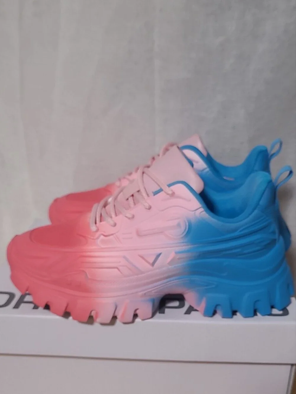 Dream Pairs Pink to Blue Gradient Athletic Sneakers